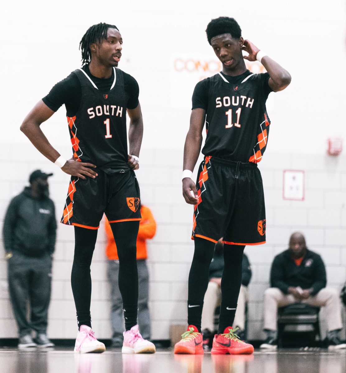 After a difficult ‘22-’23 season, South’s boys basketball team picks up the pace to try to win it all. South was doing well with the addition of a new point guard, all until their center got injured most of the way through the season. The team worked hard to overcome this challenge and finish off the season strong.